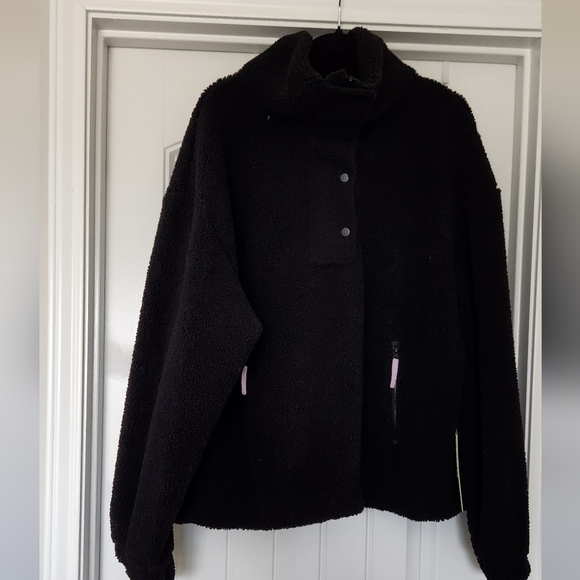 In Good State Black Teddy Bear Pull Over - Picture 1 of 5